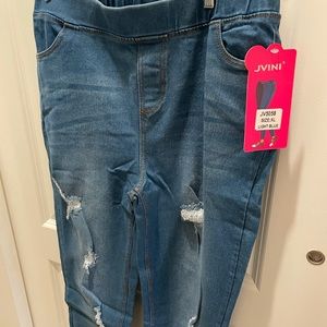 NWT skinny, distressed stretch jeans size XL